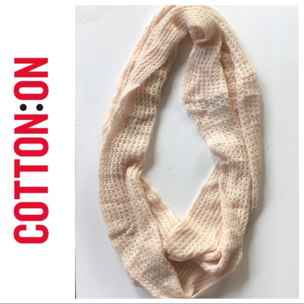 COTTON ON BABY PINK COZY WARM INFINITY SCA…